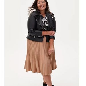 CAMEL BELTED ACCORDION PLEATED MIDI SKIRT